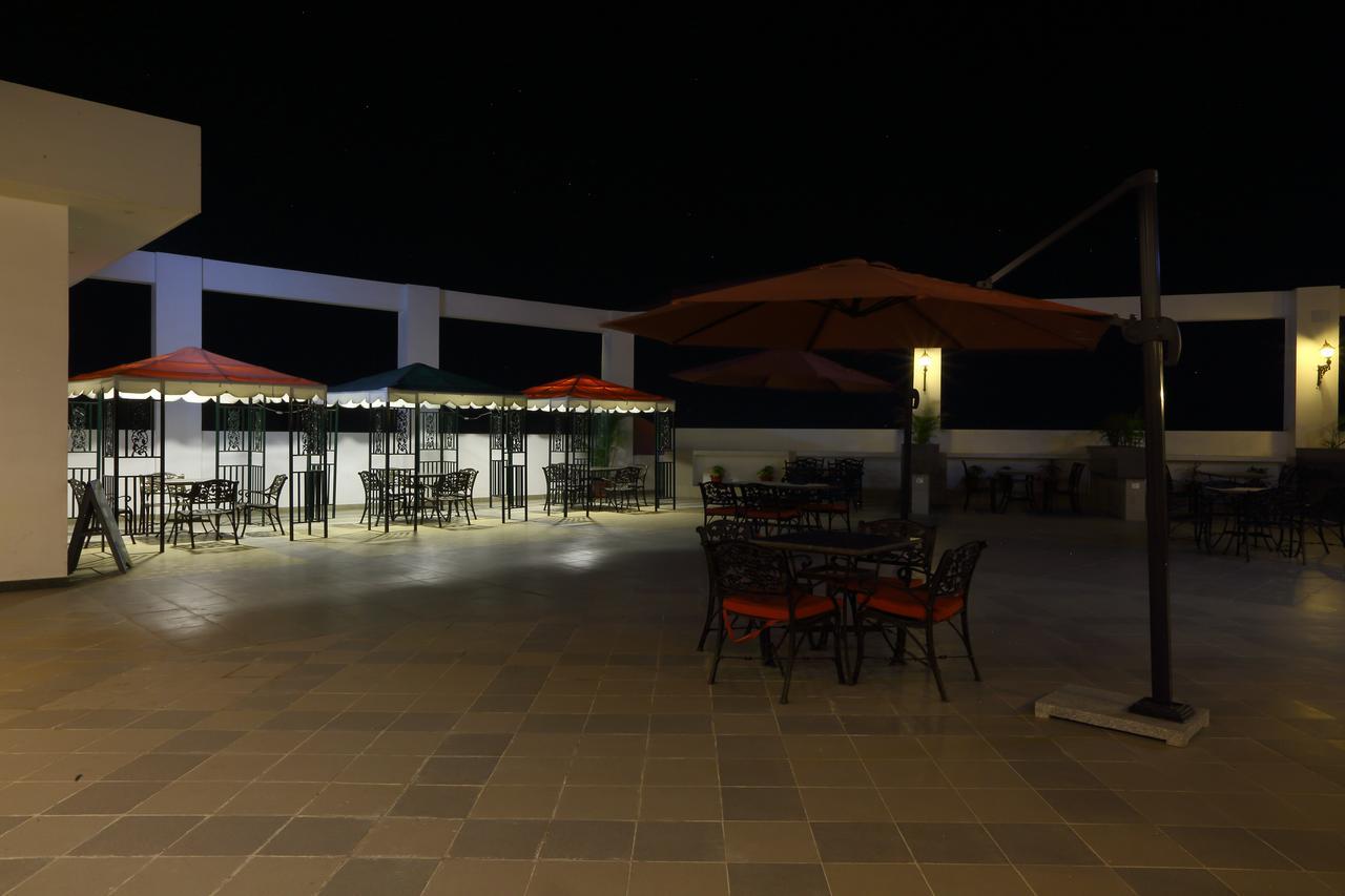 Grand Hotel Nawanshahr Nawāshahr Exterior foto