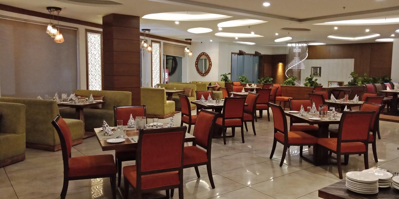 Grand Hotel Nawanshahr Nawāshahr Exterior foto